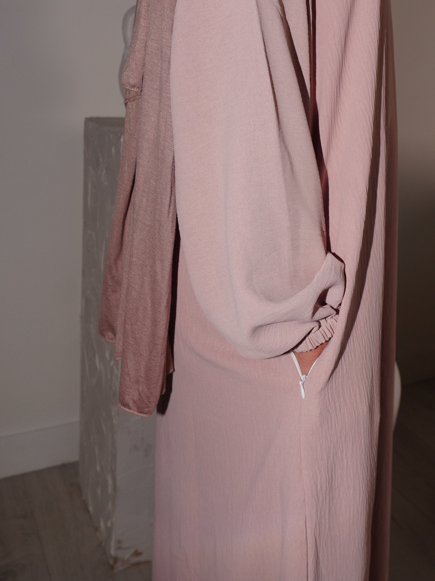 Neeya Abaya - Frosted Rose