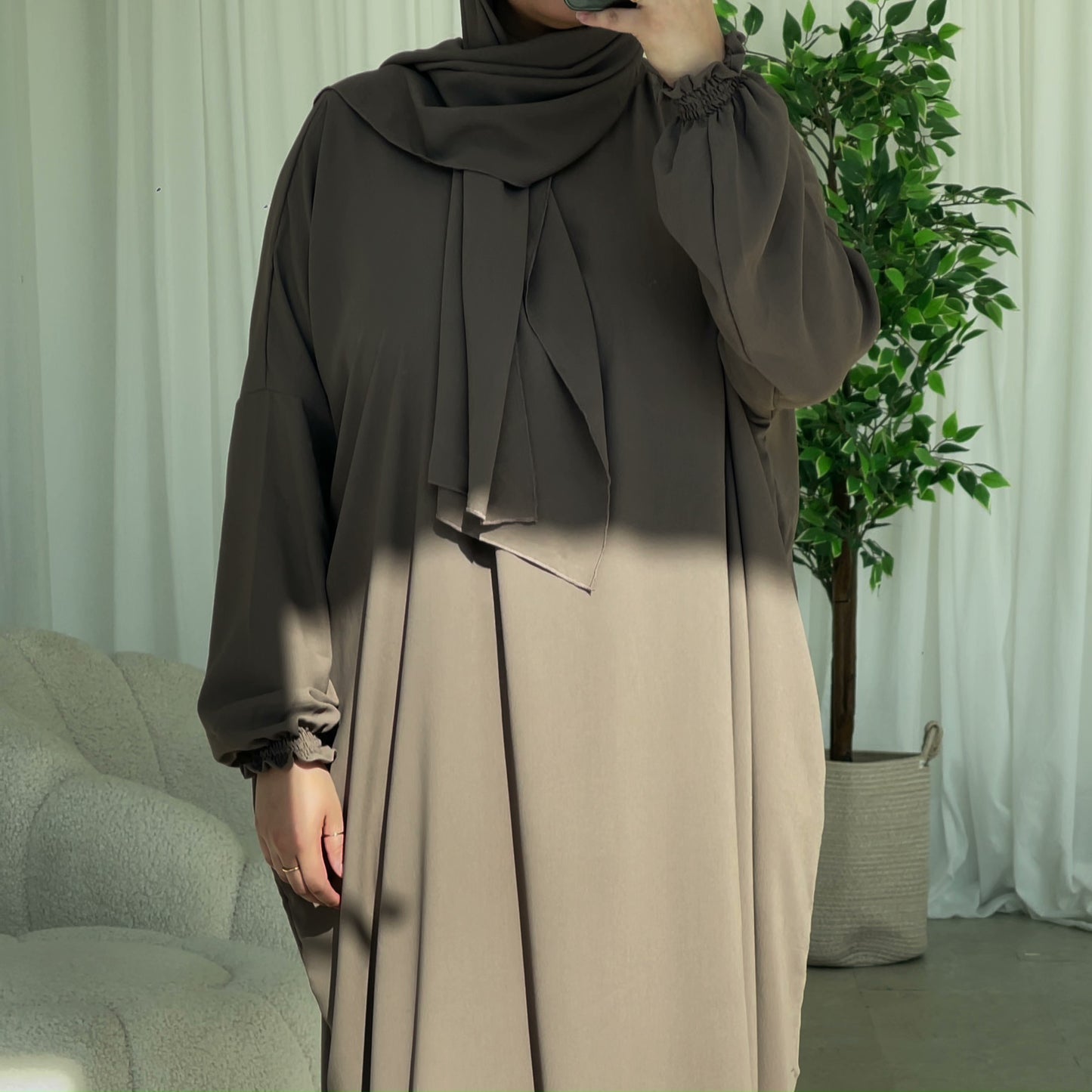 Neeya Prayer Abaya - Warm Taupe