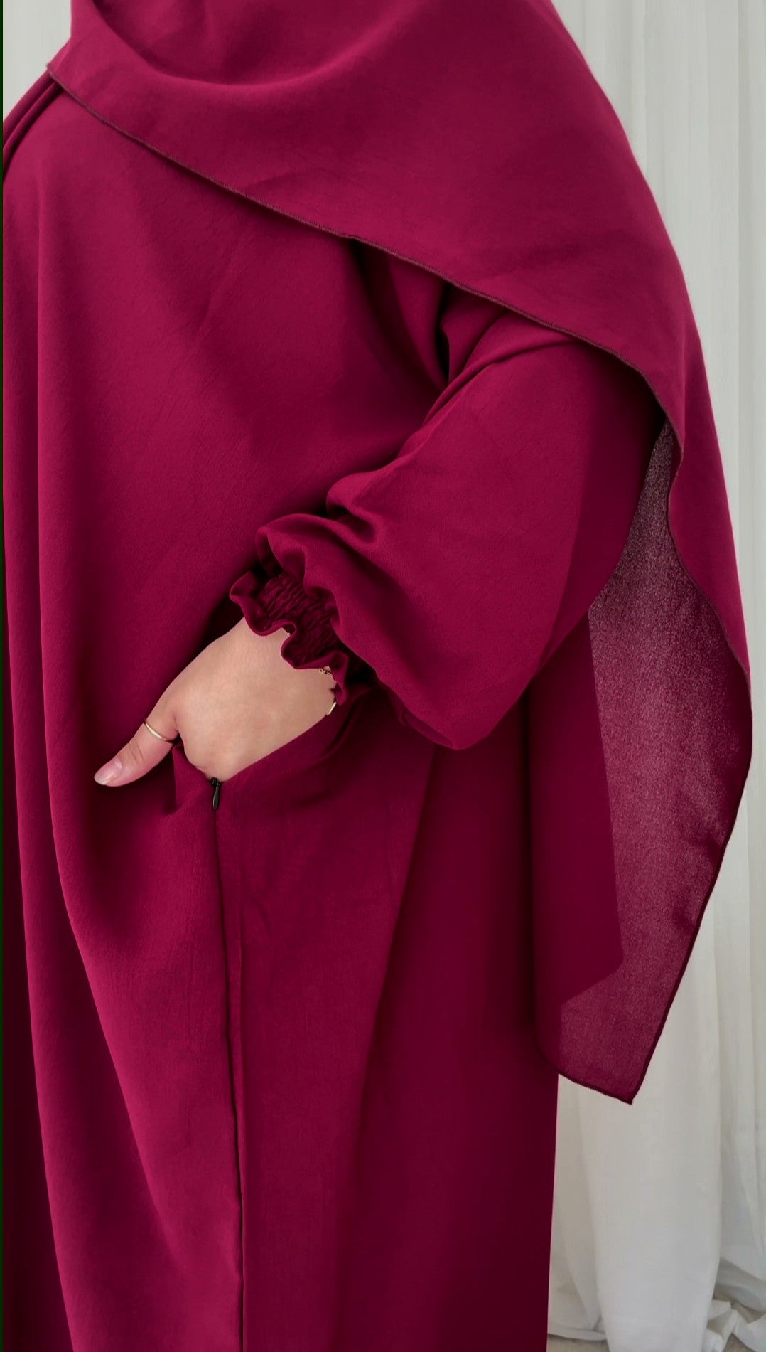 Neeya Prayer Abaya - Rich Ruby